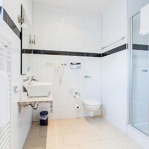 Zimmer mit zwei Einzelbetten