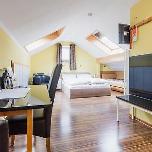 Dreibettzimmer